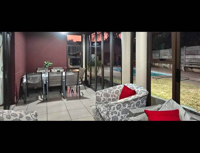 4 BEDROOM HOUSE FOR SALE IN THE REEDS